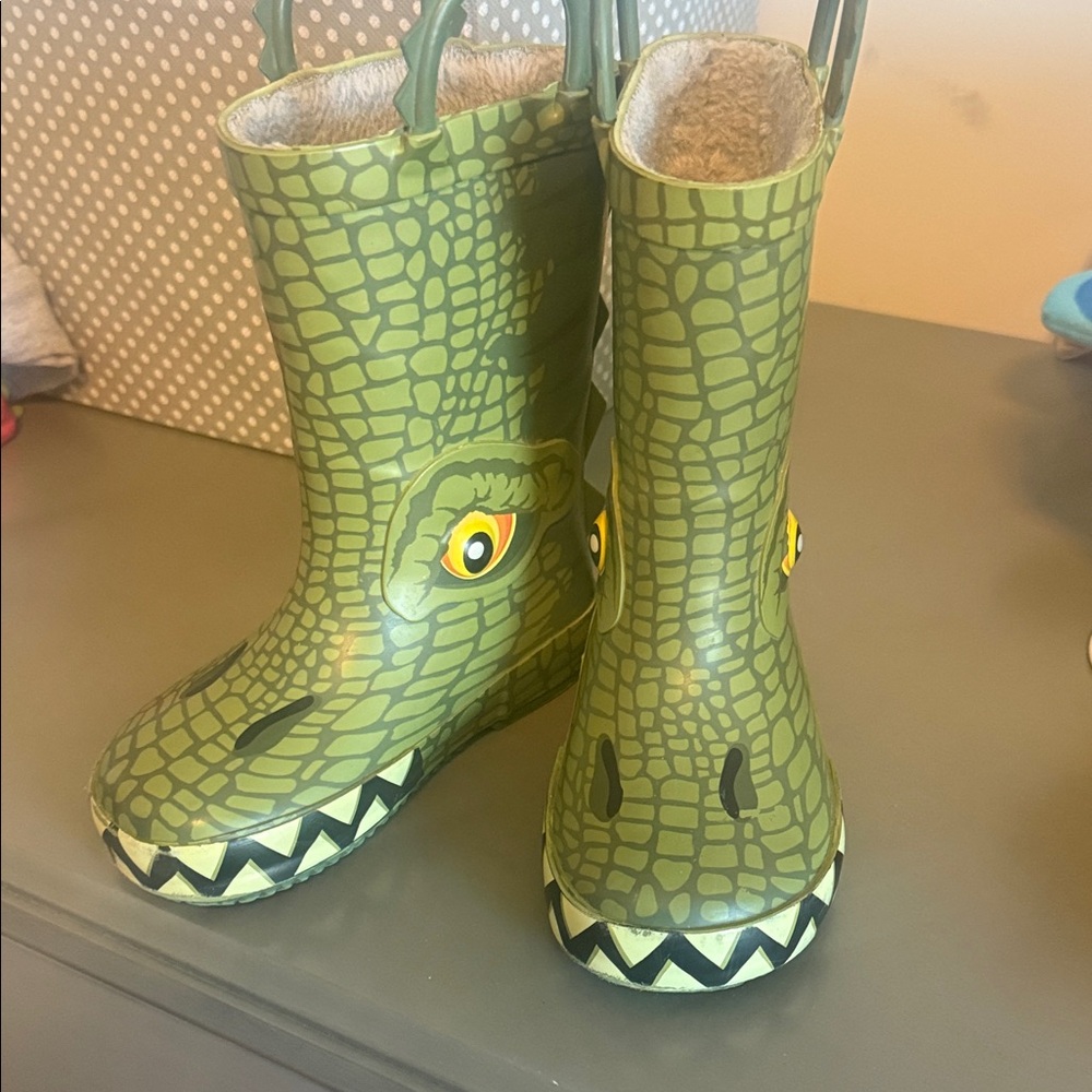 Source Unknown Green Crocodile Kids Rain Boots